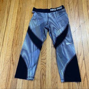 Pro Hypercool Large Capris Girls Grey/Black 807782-021
